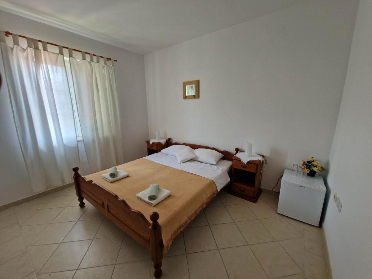 Villa Gabriel Pag Town Exteriör bild