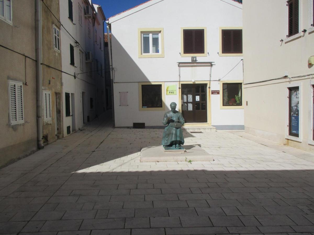 Villa Gabriel Pag Town Exteriör bild
