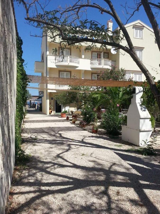 Villa Gabriel Pag Town Exteriör bild