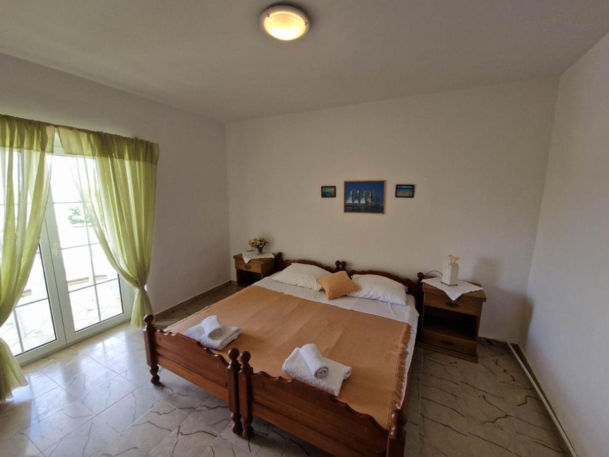 Villa Gabriel Pag Town Exteriör bild